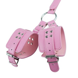 Juguetes Eróticos para Adultos: Set de Sujeción de Cuero Genuino SM, Kit de Entrenamiento para Parejas, Esposas, Accesorios, Tamaño Compacto - Product Image 6