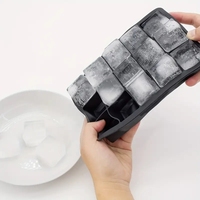Moule à glaçons en silicone de qualité alimentaire à 15 compartiments avec logo personnalisé, vente en gros, très populaire à l'international, facile à démouler, pour la fabrication de glaces DIY