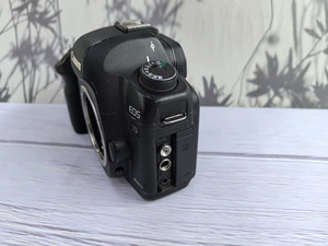 Appareil photo reflex numérique plein format <span class=keywords><strong>5D</strong></span> <span class=keywords><strong>Mark</strong></span> <span class=keywords><strong>II</strong></span> 21,10 Mpx avec vidéo 1080p à bas <span class=keywords><strong>prix</strong></span> - Product Image 2