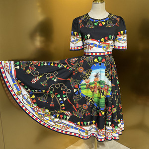 Elegante Vestido Midi de Algodón Popelín con Estampado Floral Negro para Mujer, Manga Corta, Corte en A, Vestido de Verano a la Moda - Product Image 2