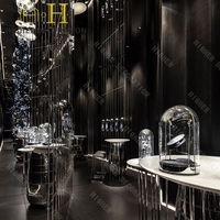 Table de présentation de bijoux futuriste, design d'intérieur de bijouterie, bande lumineuse LED cachée, mobilier de boutique de bijoux