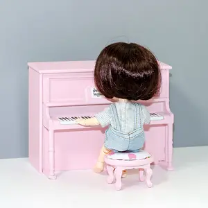 (1 set = pianoforte + sgabello) accessori per la casa delle bambole Mini pianoforte e sgabello in legno in miniatura