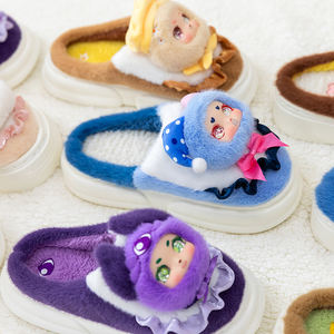 Pantuflas de felpa bonitas de dibujos animados personalizados de la serie Werewolf Kill, pantuflas de algodón para niños con diseño amigable para padres e hijos - Product Image 2