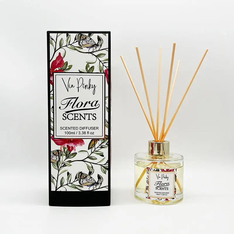 Via Pinky Flexible MOQ 100ml Hotel Aroma Fireless Essential Oil Fragrance Reed Diffuser For Home Use And Hotel