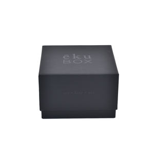 Caja de Papel Negro Personalizada de Fábrica OEM para Empaque de Perfume, Cartón Rígido con Logotipo UV, Materiales Reciclados Mate para Regalos Cosméticos - Product Image 1