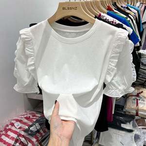 เสื้อยืดผู้หญิงผ้าฝ้ายคุณภาพสูงสำหรับฤดูร้อน ดีไซน์ลำลองแขนสั้น ประดับขนนกและลายปะ เหมาะสำหรับวัยรุ่น - Product Image 4