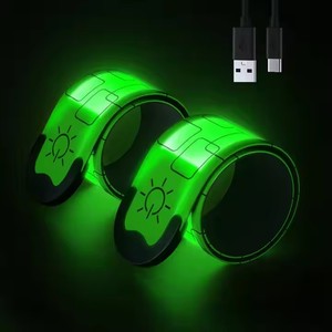 Bán Buôn In Logo Có Thể Sạc Lại LED Cánh Tay Ban Nhạc An Toàn Cảnh Báo Ánh Sáng Ngoài Trời Cắm Trại Thể Thao LED Tát Vòng Đeo Tay - Product Image 1