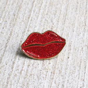 Fabricant épinglette insigne broche <span class=keywords><strong>Girly</strong></span> Sexy rouge à lèvres femmes rose rouge à lèvres doux émail épingles personnalisé chapeau épingles pour la fête - Product Image 6