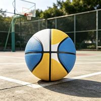 Ballon de basketball laminé taille 6, absorbant l'humidité, imprimé color-block, antidérapant, pour femmes et jeunes, entraînement et matchs sur terrains intérieurs en plastique