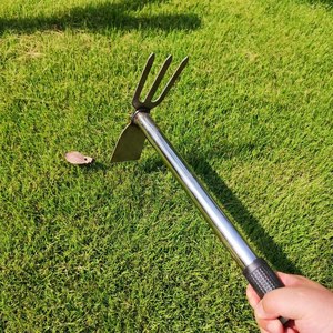 <span class=keywords><strong>Houe</strong></span> de jardin à <span class=keywords><strong>deux</strong></span> têtes et trois <span class=keywords><strong>dents</strong></span> en acier au carbone pour l'entretien des plantes et la culture - Product Image 2