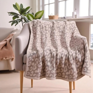 Manta de Sofá Reversible de Lujo, Cálida y Cómoda, Tejida en Jacquard con Estampado de Leopardo, de Terciopelo Suave, para Decoración del Hogar - Product Image 3