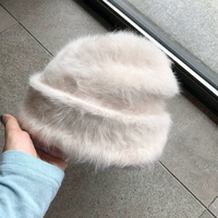 Vente en gros de bonnet classique design personnalisé style moelleux en acrylique pour l'hiver bonnet tendance pour femme