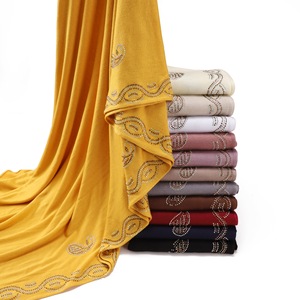 Sciarpe Tradizionali all'Ingrosso per Donne, Hijab Etnico Semplice, Copricapo Islamico Elastico con Strass, Scialle in Jersey di Cotone - Product Image 4