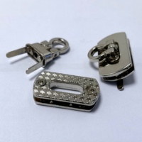 Accessoires de matériel de sac à main en alliage de zinc fermeture de sac à main avec système de fermeture de sac à fermoir à boucle torsadée et tournante