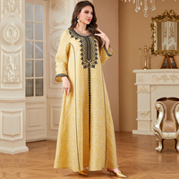 Robe longue maxi musulmane décontractée pour adultes, col rond, broderie florale noire, en polyester, manches longues amples, style Abaya Kaftan