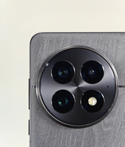 OnePlus 13 5G Octa Core Helio G Series หน้าจอ 6.8 นิ้ว 2K กล้อง 50MP แบตเตอรี่ 6000mAh LTE CDMA AMOLED 120Hz ชาร์จเร็ว 120W - Product Image 1