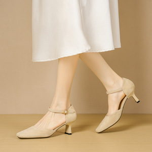 Zapatos de Mujer 6888C, Tipo Mary Jane, de Gamuza, con Punta Cuadrada, Tacón Bajo y Correa en el Tobillo, Cómodos - Product Image 1