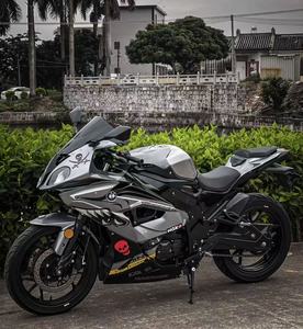 BMW <span class=keywords><strong>S</strong></span> <span class=keywords><strong>1000</strong></span> RR: Motor de Cuatro Cilindros en Línea de 999 cc + Control Dinámico de Tracción, Superbike Lista para la Pista - Product Image 3