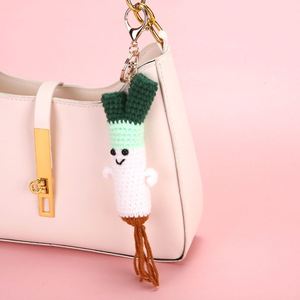 Lindos Llaveros de Muñecos de Comida de Ganchillo: Verduras y Frutas (Maíz, Aguacate, Piña) - Juguetes de Hilo Tejidos a Ganchillo, Accesorios de Encanto - Product Image 2