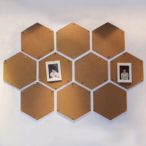 Tablero de Corcho Hexagonal Xinbojia de 30x26cm y 5mm, Autoadhesivo, para Mensajes, Fotos y Decoración del Hogar - Product Image 5