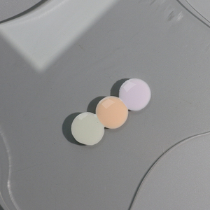 Protector Solar de Primera Calidad con Tono Verde SPF 50 Plus y Crema Antifotovienamiento para Protección UV Diaria - Product Image 4