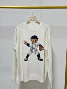 Herfst en winter Nieuwe co-branded serie Limited Edition Amerikaanse retro klassieke heavy-duty luxe trui met beerborduurwerk - Product Image 6