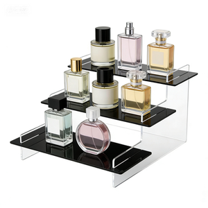 Espositore a gradini moderno minimalista in acrilico - Ripiano lucido da banco per esposizioni in negozio, cosmetici, profumi, oggetti da collezione - Product Image 1