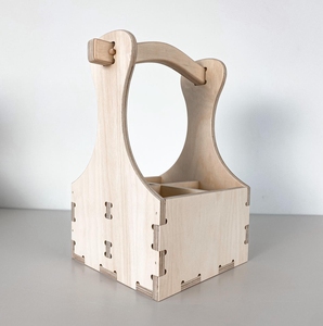 Porte-bouteilles en contreplaqué de bouleau massif fait main pour 4 bouteilles, panier léger en bois pour bière, idéal pour barbecue en extérieur - Product Image 1
