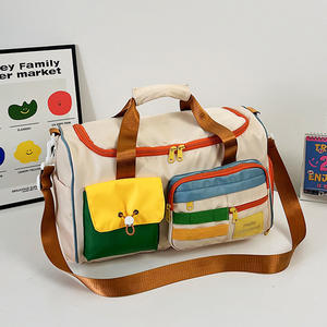 Sac de sport de grande capacité imperméable pour hommes, femmes et dames, sac de voyage tendance et coloré avec motif de lettres - Product Image 1