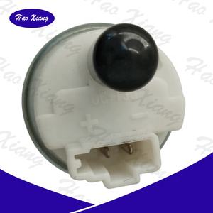 גבוהה באיכות דלק משאבת UC-T30 עבור מיצובישי הנכרי אלקטרוני - Product Image 3