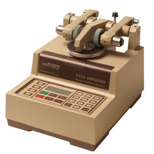 Probador de abrasión rotatorio Taber 5135 para pruebas de durabilidad de materiales - Product Image 1