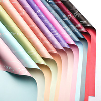 Papier d'emballage pour fleurs en OPP imperméable, imprimé avec du texte multicolore, papier d'emballage pour bouquets, papier de designer, arrangement floral