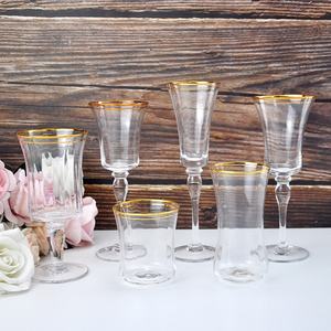 Calici di vetro di cristallo con bordo <span class=keywords><strong>oro</strong></span> moderni di lusso trasparenti per Champagne flauto e vino rosso Set di calici da sposa - Product Image 2