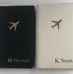 Custodia per <span class=keywords><strong>passaporto</strong></span> per laurea di viaggio porta carte di credito in pelle etichetta per bagagli in acrilico verde custodia per <span class=keywords><strong>passaporto</strong></span> carina in oro copertura per <span class=keywords><strong>passaporto</strong></span> - Product Image 4
