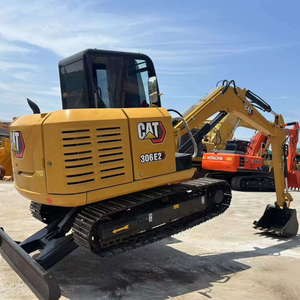 Mini-excavatrice d'occasion Cat 306E2, 6 tonnes, hydraulique, sur chenilles, petite pelle Caterpillar Cat 306, machine d'excavation à bas prix en promotion - Product Image 1