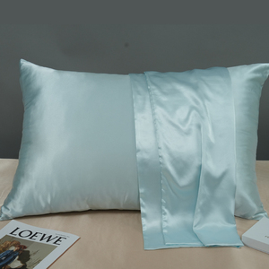Set di <span class=keywords><strong>Federe</strong></span> in Raso <span class=keywords><strong>Rosa</strong></span> Imitazione Seta con Logo Personalizzato, Confezione Scrunchie, Elastico per Capelli, Mascherina per Dormire di Lusso - Product Image 2