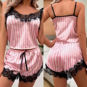 Sfy2034 Conjunto de Pijama de 3 Piezas de Alta Calidad con Encaje Negro a Rayas, Top de Tirantes, Pantalones Cortos y Bata, Ropa de Dormir Cómoda - Product Image 2