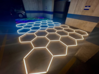 Nouvelle Conception KCX : Lumière LED Hexagonale RGB pour Magasin, Fête, Barbier, Supermarché, Club, et Éclairage Détaillé de Plafond en Nid d'Abeille