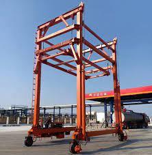 Port Mobile <strong>Crane</strong> for Large Ship Precast Concrete Container Rubber Tyre <strong>Straddle</strong> <strong>Carrier</strong> <strong>Crane</strong>