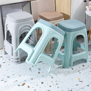 Tabouret <span class=keywords><strong>adulte</strong></span> en plastique épaissi au design moderne tabouret carré haut simple pour la maison chaise salon-vente en gros empilable - Product Image 3