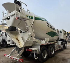 Camion malaxeur à béton ZOOMLION 8x4 HOWO 12m3, 380 ch, Sinotruk NX, Chine, pour travaux de construction, à vendre - Product Image 4