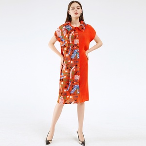 Vestido de Verano 2025 para Mujer, Talla Grande, Estilo Miyake, Falda Plisada, Encaje, Cierre de Botón, Panel con Letras Estampadas, Top Largo Holgado - Product Image 2