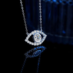 Collar de Plata de Ley S925 con Baño de Platino y Moissanita para Mujer, Lujoso Colgante Ojo de Ángel Colorido - Product Image 2