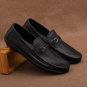 Mocassins en cuir pour hommes, bout rond, à enfiler, confortables, chaussures décontractées d'été avec décoration à boucle - Product Image 1