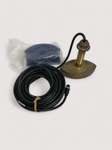 Transductor Furuno <span class=keywords><strong>Airmar</strong></span> Ca50/200btc B46 de Bronce para Montaje a Través del Casco, 50/200khz, con Conector de 8 Pines - Product Image 1