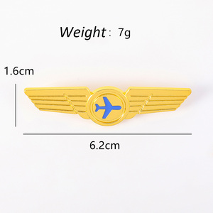 Broche de Metal Personalizado de Aleación de Zinc con Logotipo de Qatar Airline para Uniformes, Alas de Avión, Chapado en Oro - Product Image 4