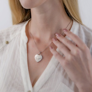Collier pendentif médaillon cœur ouvert personnalisé avec nom et photo, chaîne en acier inoxydable, or/argent - Product Image 3