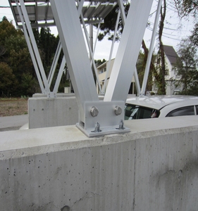 Pérgola de aparcamiento de aluminio resistente al agua con estructura solar personalizada de 15KW y 20KW para base de pradera de tierra - Product Image 6