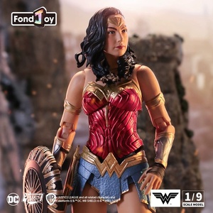 En stock GenuineDC figura de acción serie Wonder Woman juguete de mano exhibición niño Regalo de Cumpleaños The Deluxe Edition Movies The <span class=keywords><strong>DarkKnight</strong></span> - Product Image 2