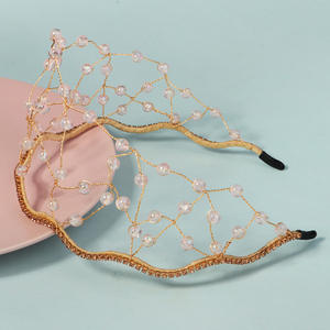 Nouveau serre-tête de mariée transfrontalier européen et américain, tressé à la main en maille, orné de perles de cristal et de <span class=keywords><strong>fil</strong></span> de cuivre enroulé, fait main et perlé - Product Image 2